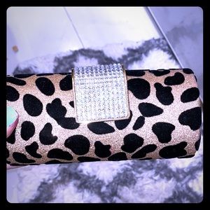 Leopard Print Sparkly Diamond Clutch